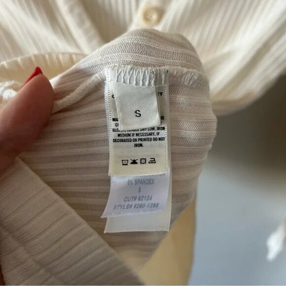 Citizens of Humanity Aideen Henley Top in Cream Size Small NWOT - Picture 6 of 8